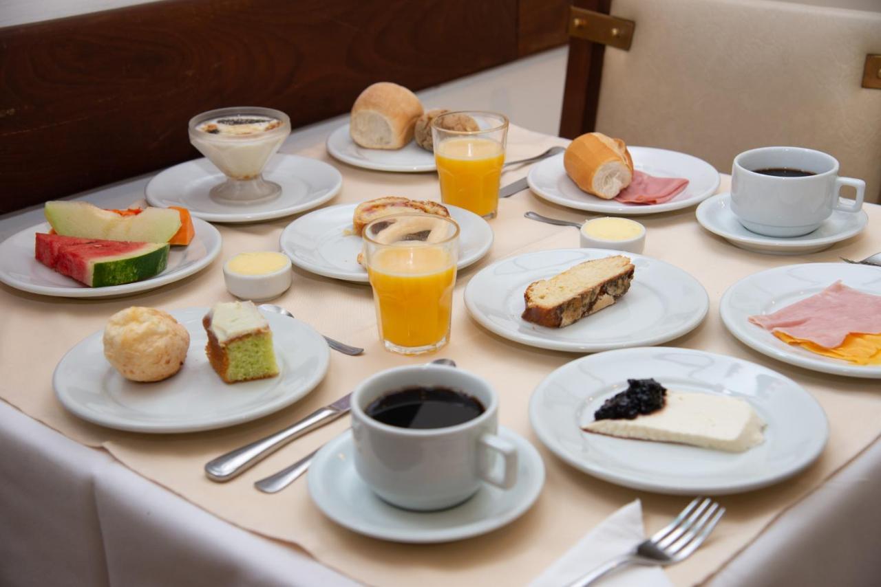 Voa Hotel Uniao กาชัมบู ภายนอก รูปภาพ